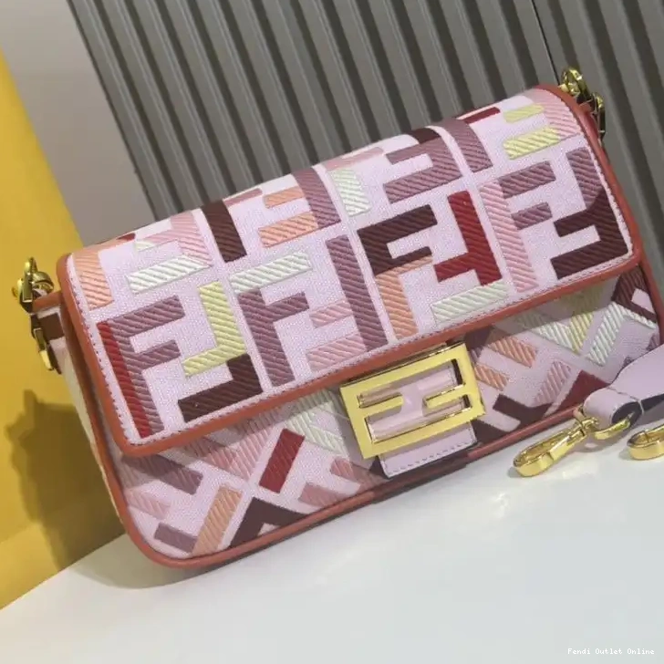 Cheap Baguette Motif Multi In Bag Medium Pink Fendi FF Canvas 0501